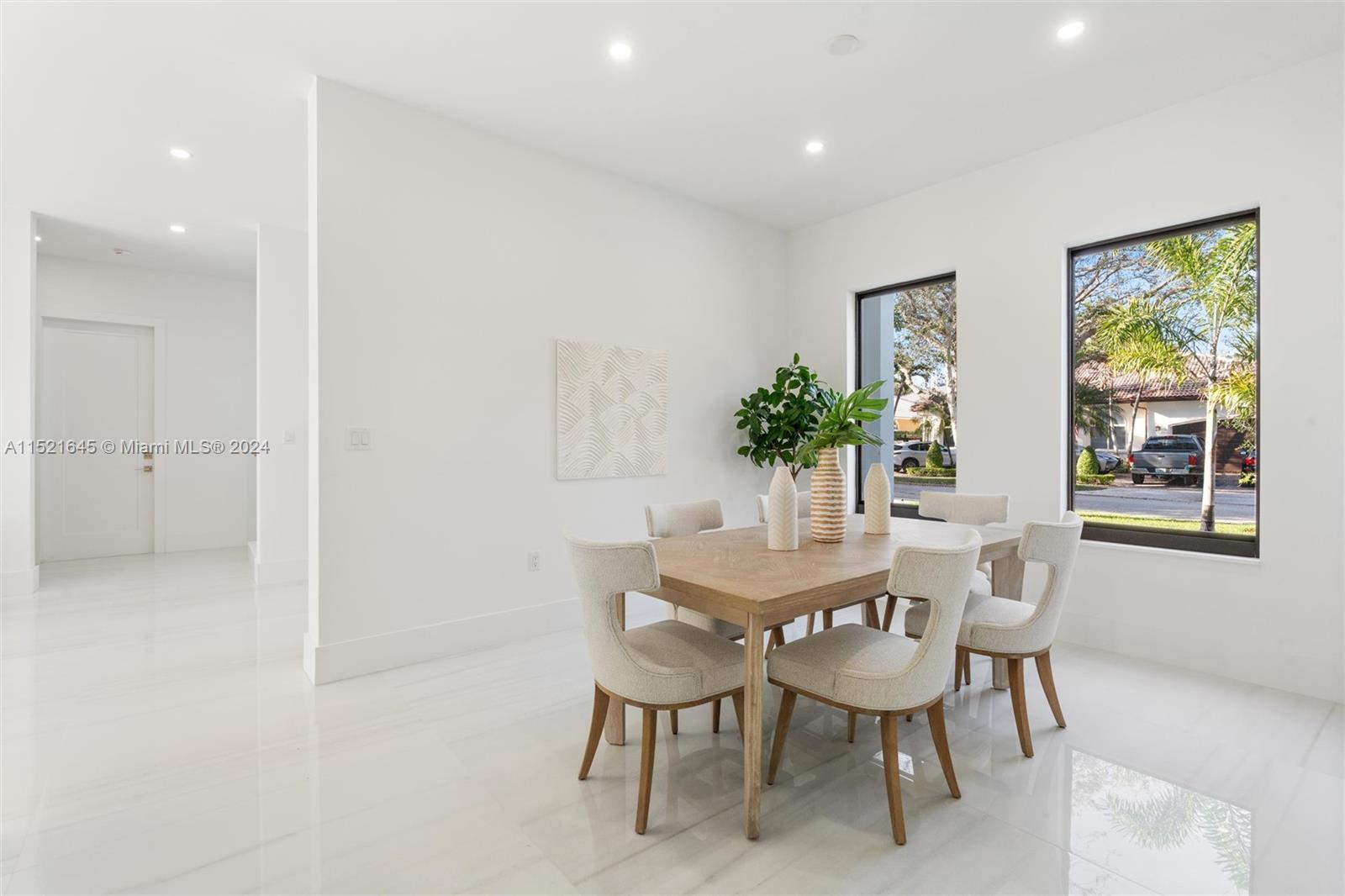 EIGHTH ADDN TO ROYAL OAKS - Residential