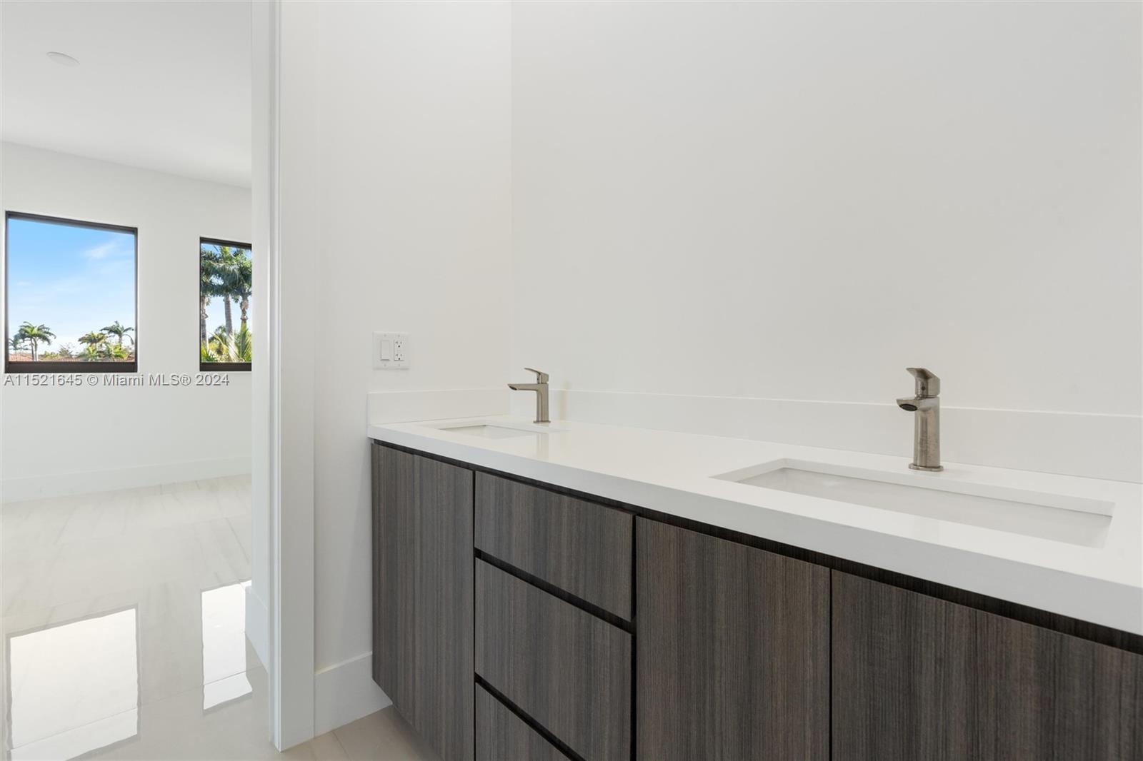 EIGHTH ADDN TO ROYAL OAKS - Residential