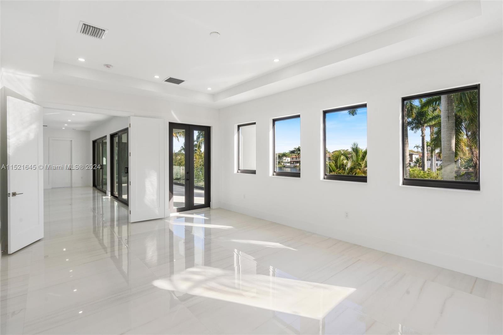 EIGHTH ADDN TO ROYAL OAKS - Residential