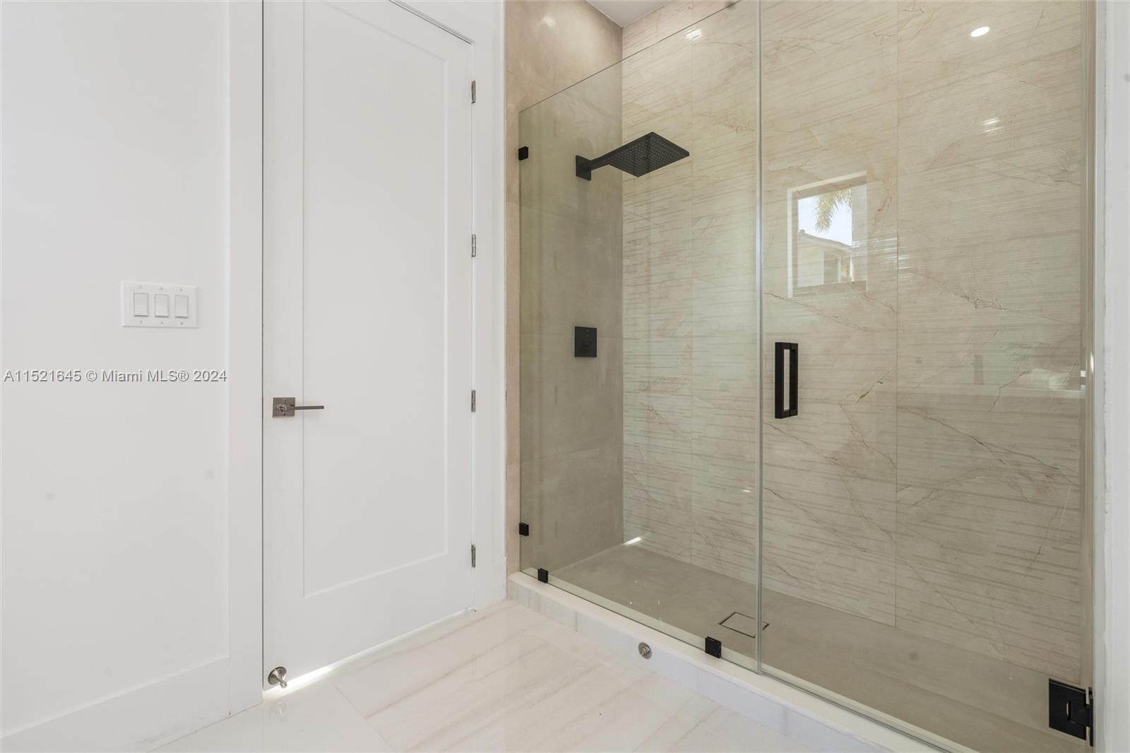 EIGHTH ADDN TO ROYAL OAKS - Residential