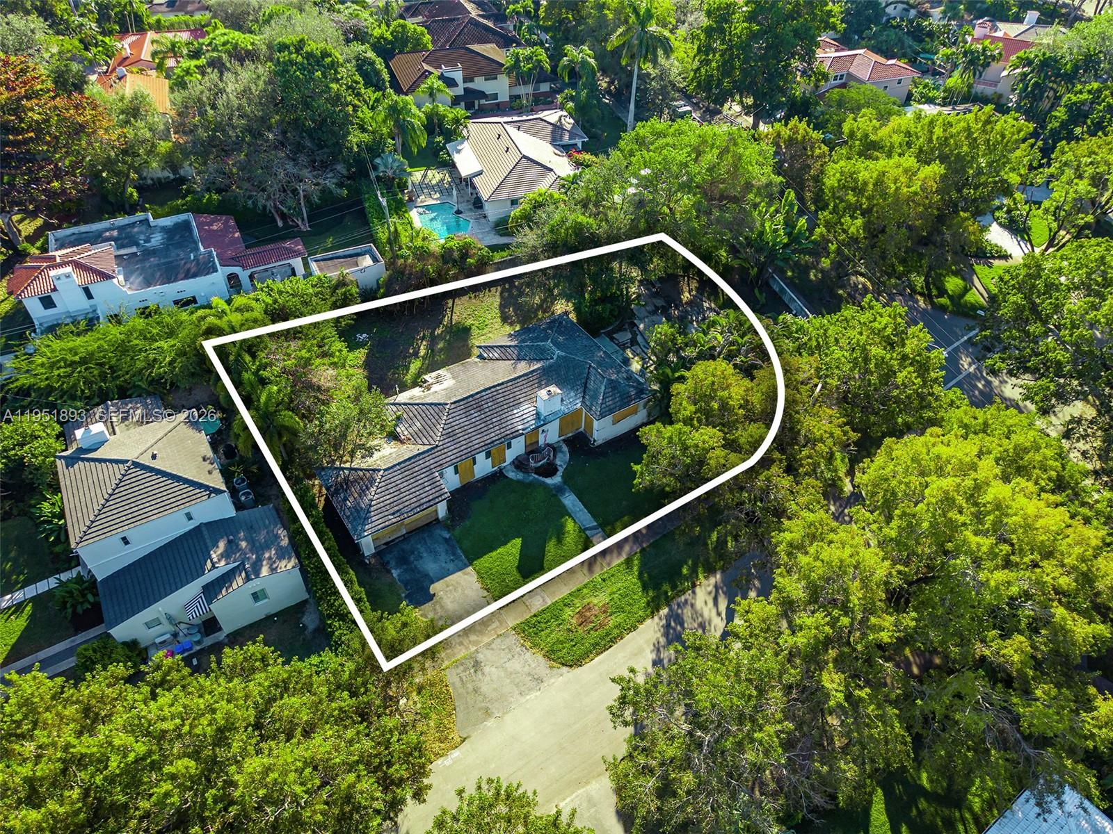 CORAL GABLES COUNTRY CLUB - Land