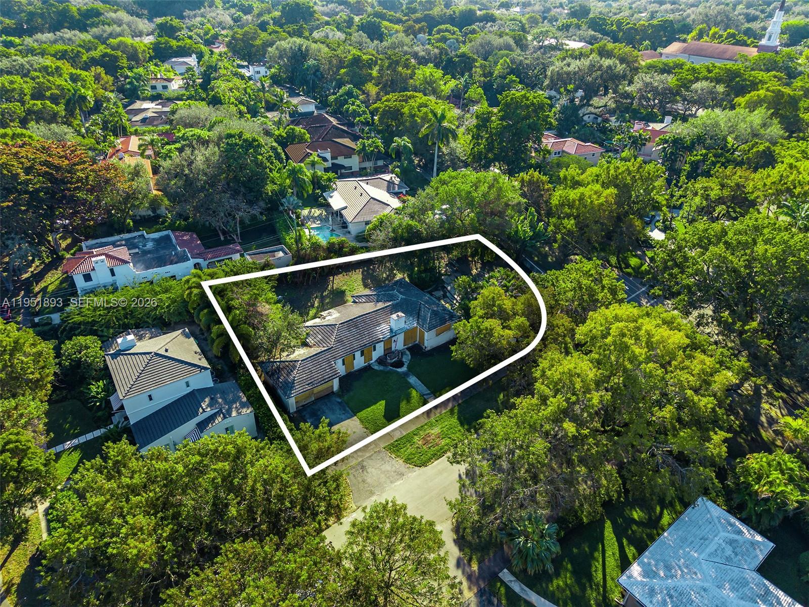 CORAL GABLES COUNTRY CLUB - Land