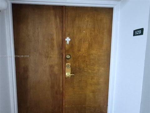11800 SW 18th St 529-4 Miami FL 33175