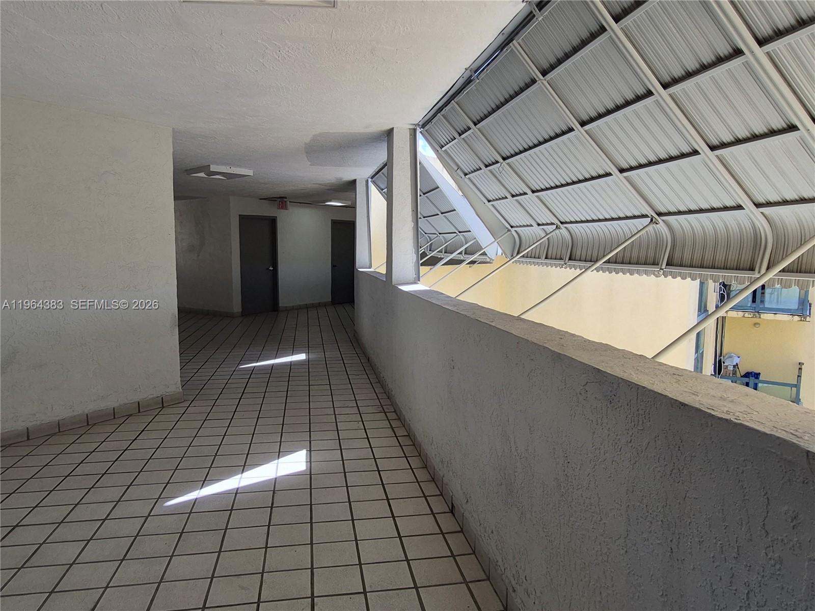 INTERNATIONAL PARK CONDO - Residential