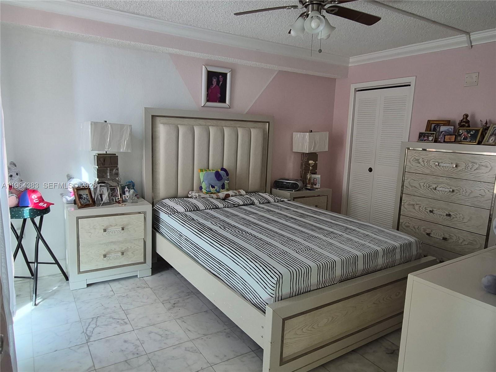 INTERNATIONAL PARK CONDO - Residential