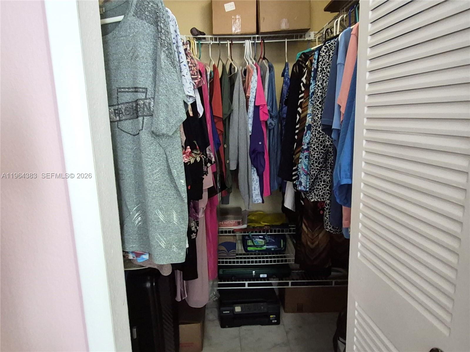 INTERNATIONAL PARK CONDO - Residential