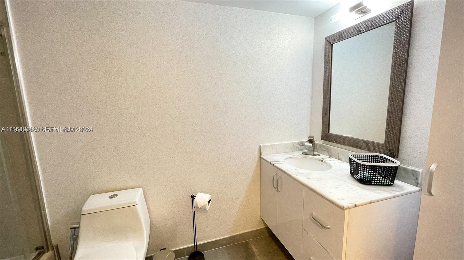 THE CLUB AT BRICKELL BAY - Residential