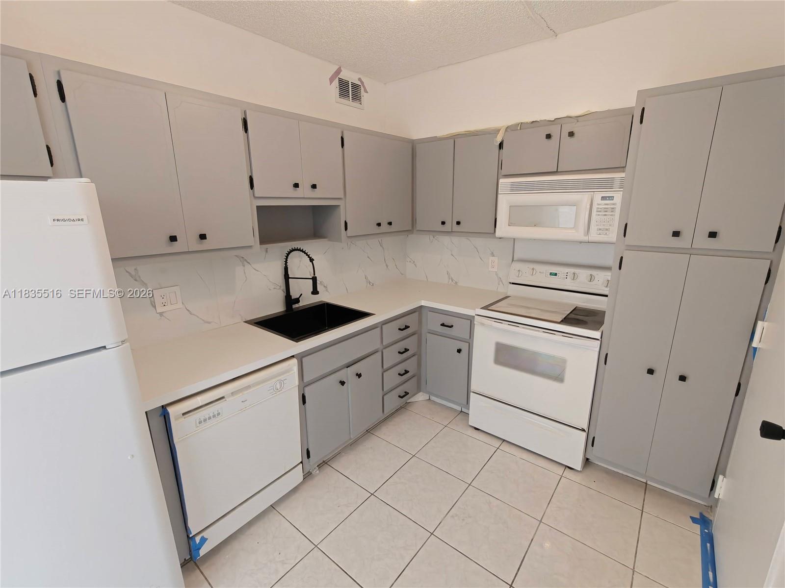 HEMISPHERES CONDO - Residential