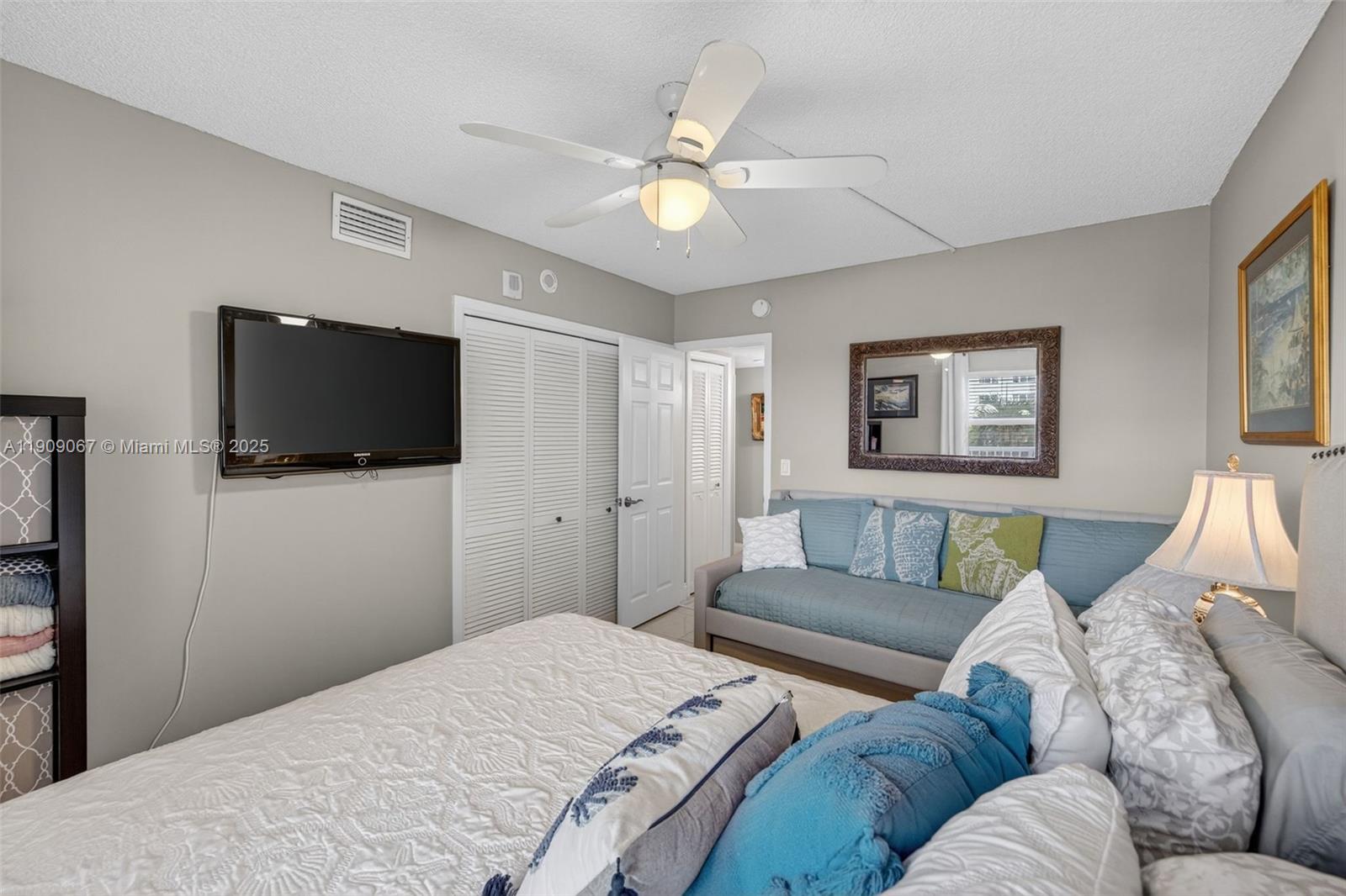 DORSEY ARMS CONDO - Residential