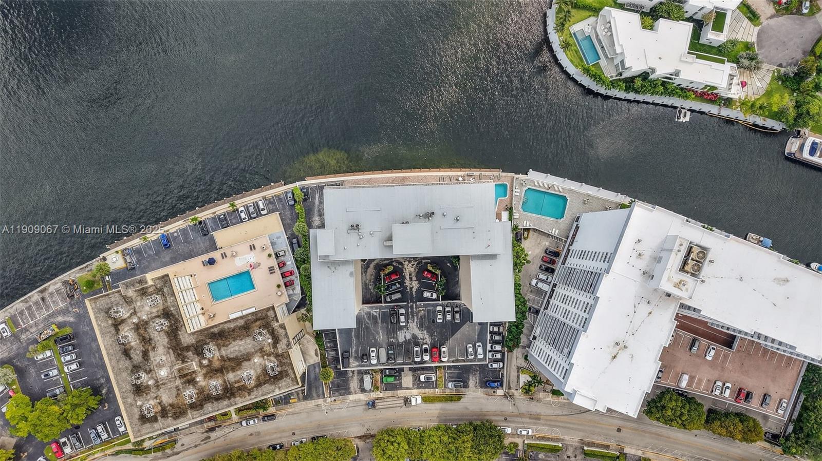 DORSEY ARMS CONDO - Residential