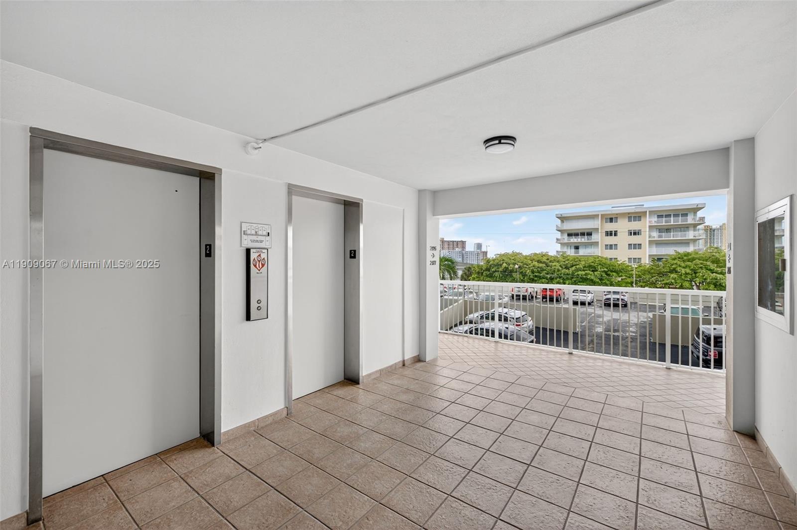 DORSEY ARMS CONDO - Residential