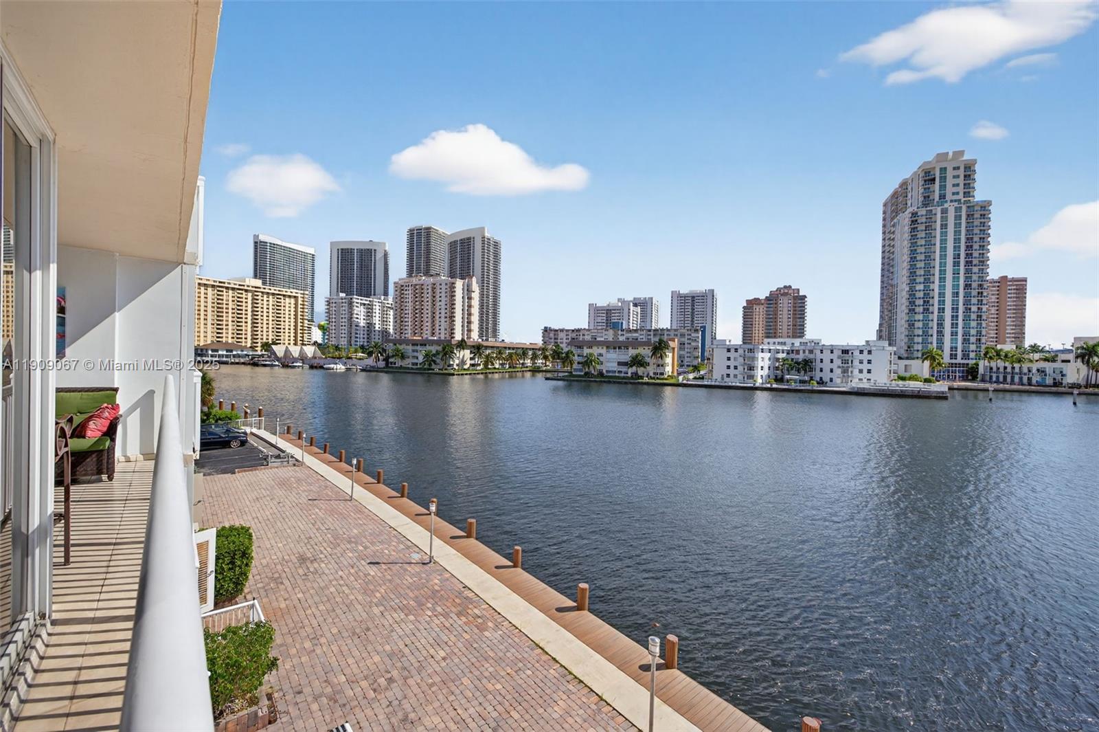 DORSEY ARMS CONDO - Residential