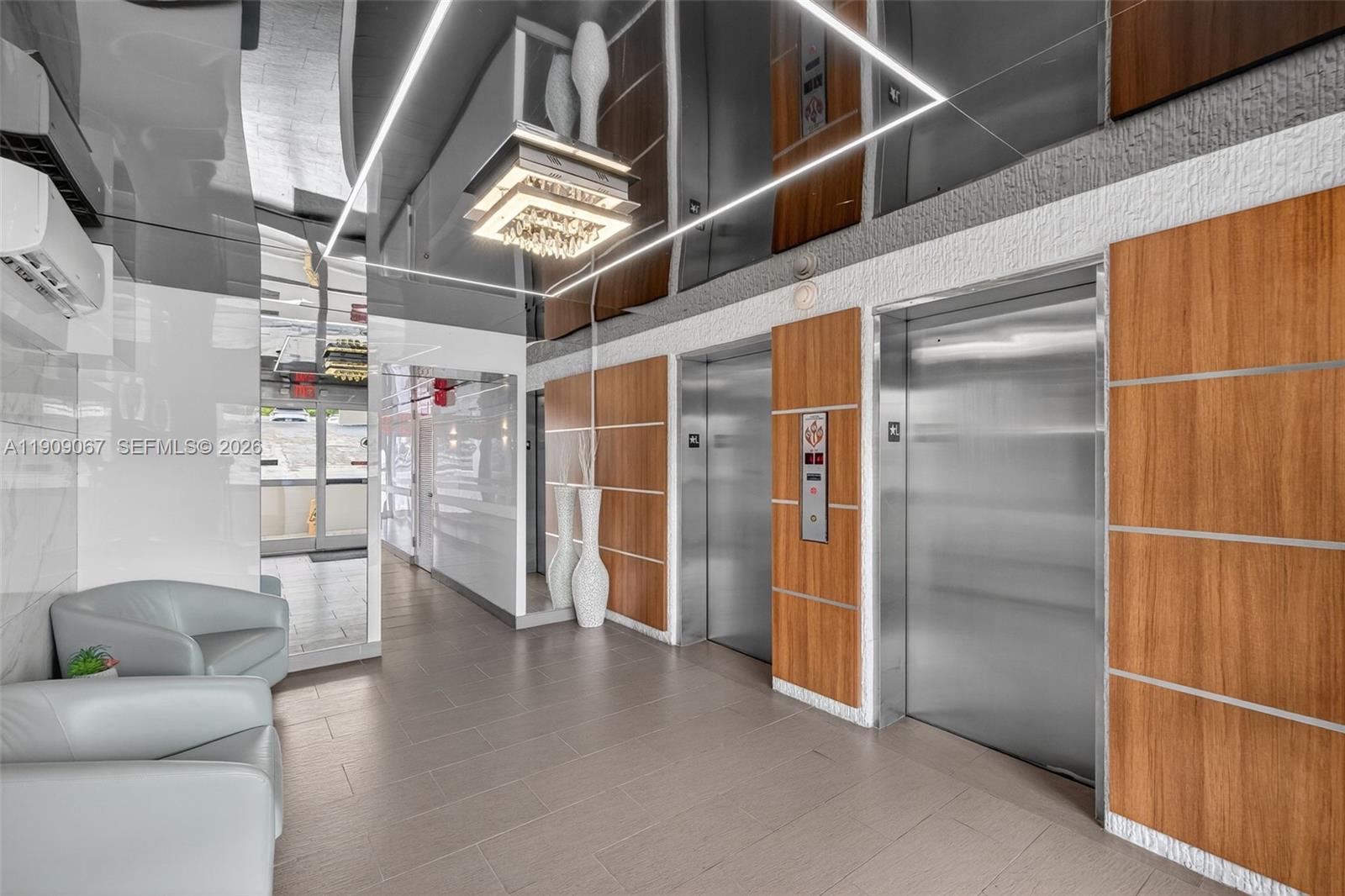 DORSEY ARMS CONDO - Residential