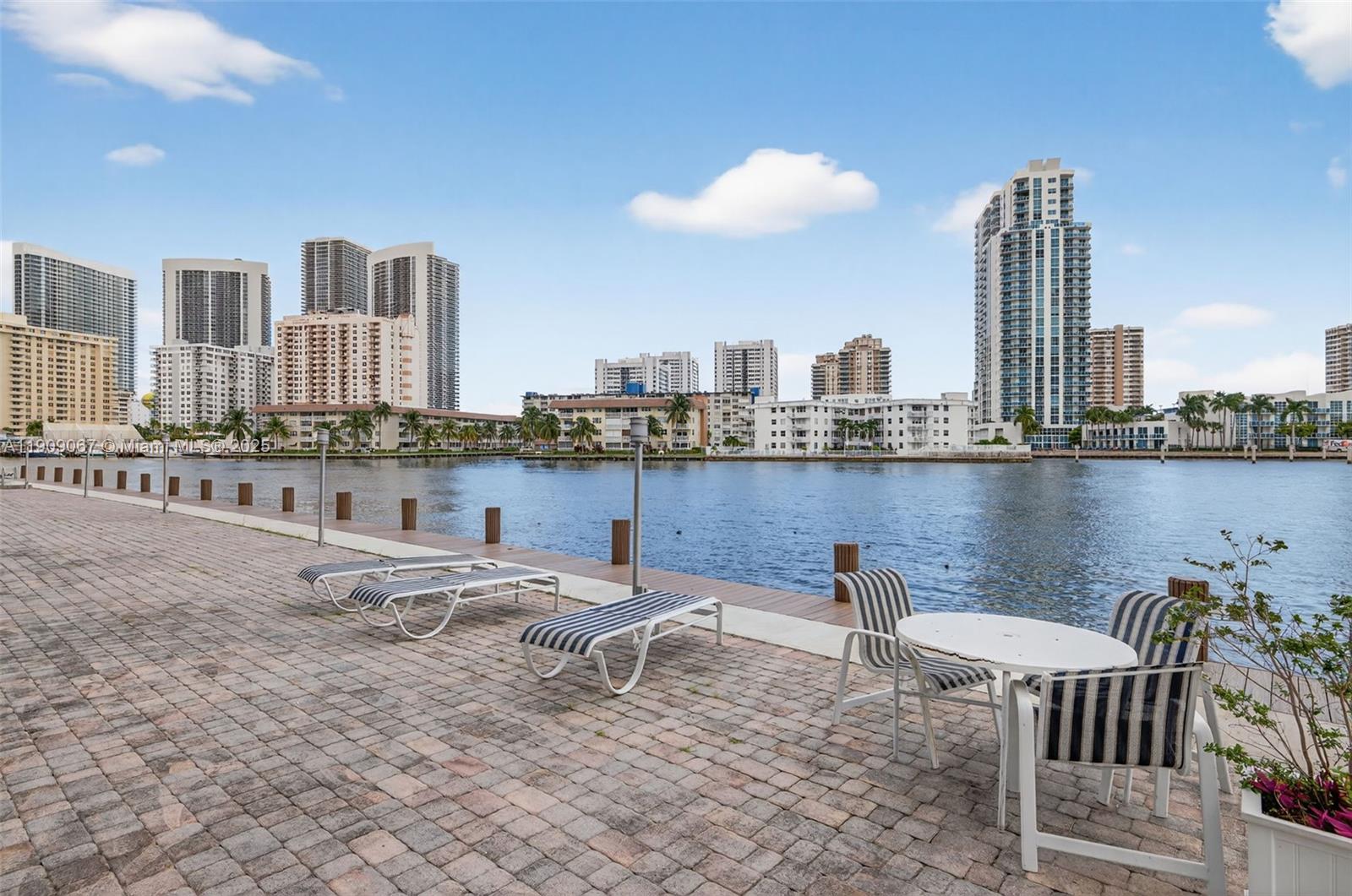 DORSEY ARMS CONDO - Residential