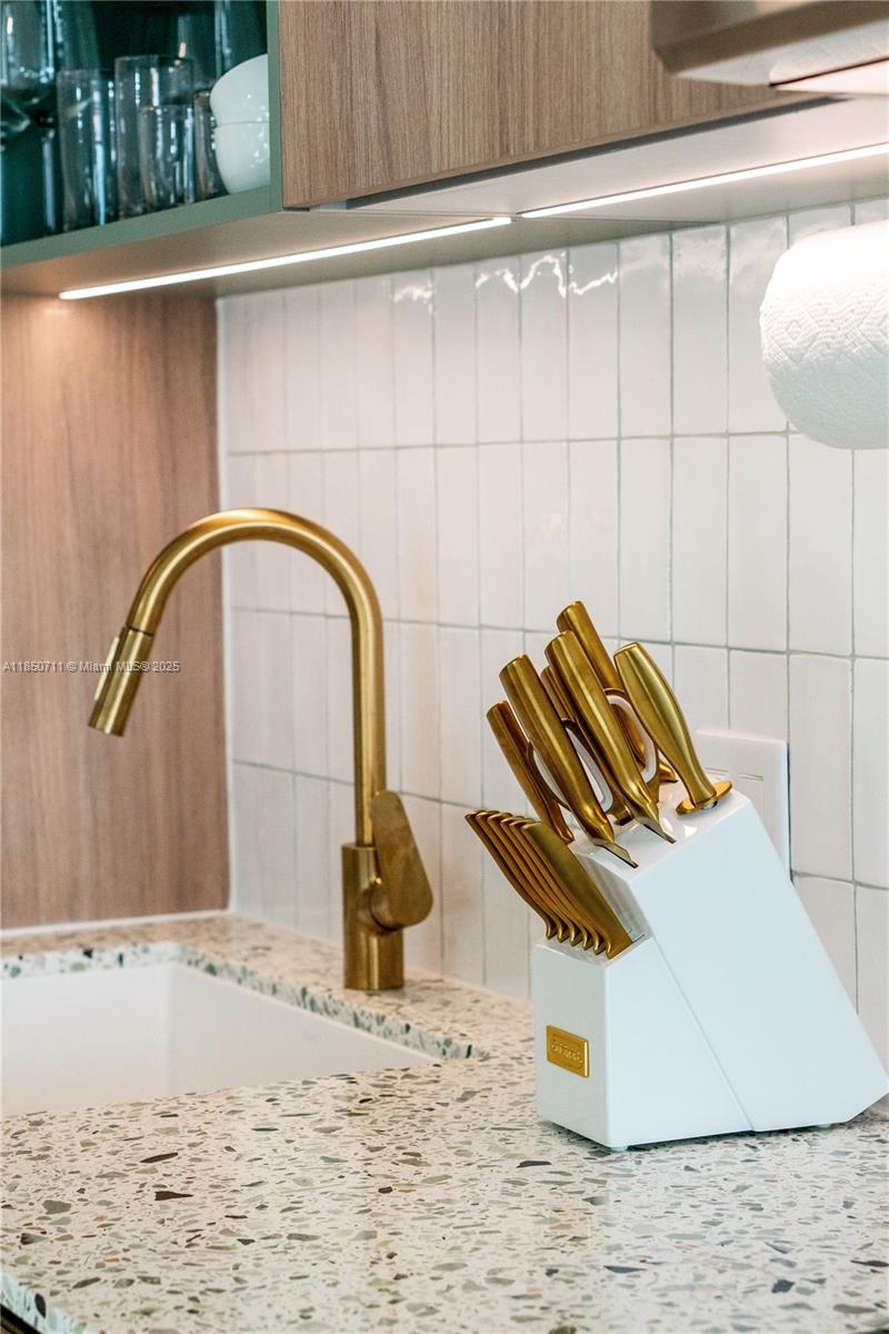 159 NE 6TH STREET CONDO - Residential Lease