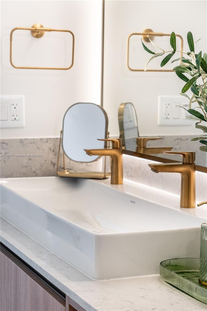 159 NE 6TH STREET CONDO - Residential Lease