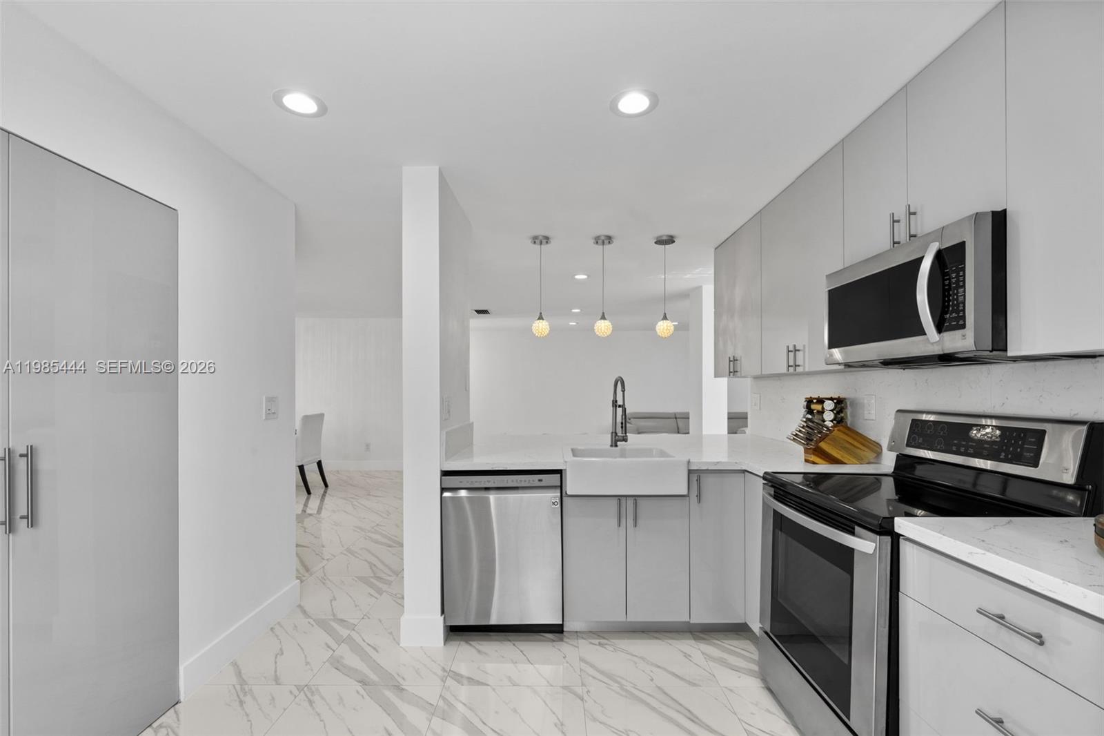 MARINER VILLAGE GARDEN CO - Residential