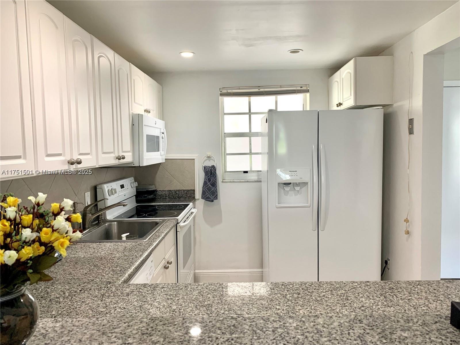 KEY BISCAYNE VI CONDO - Residential Lease