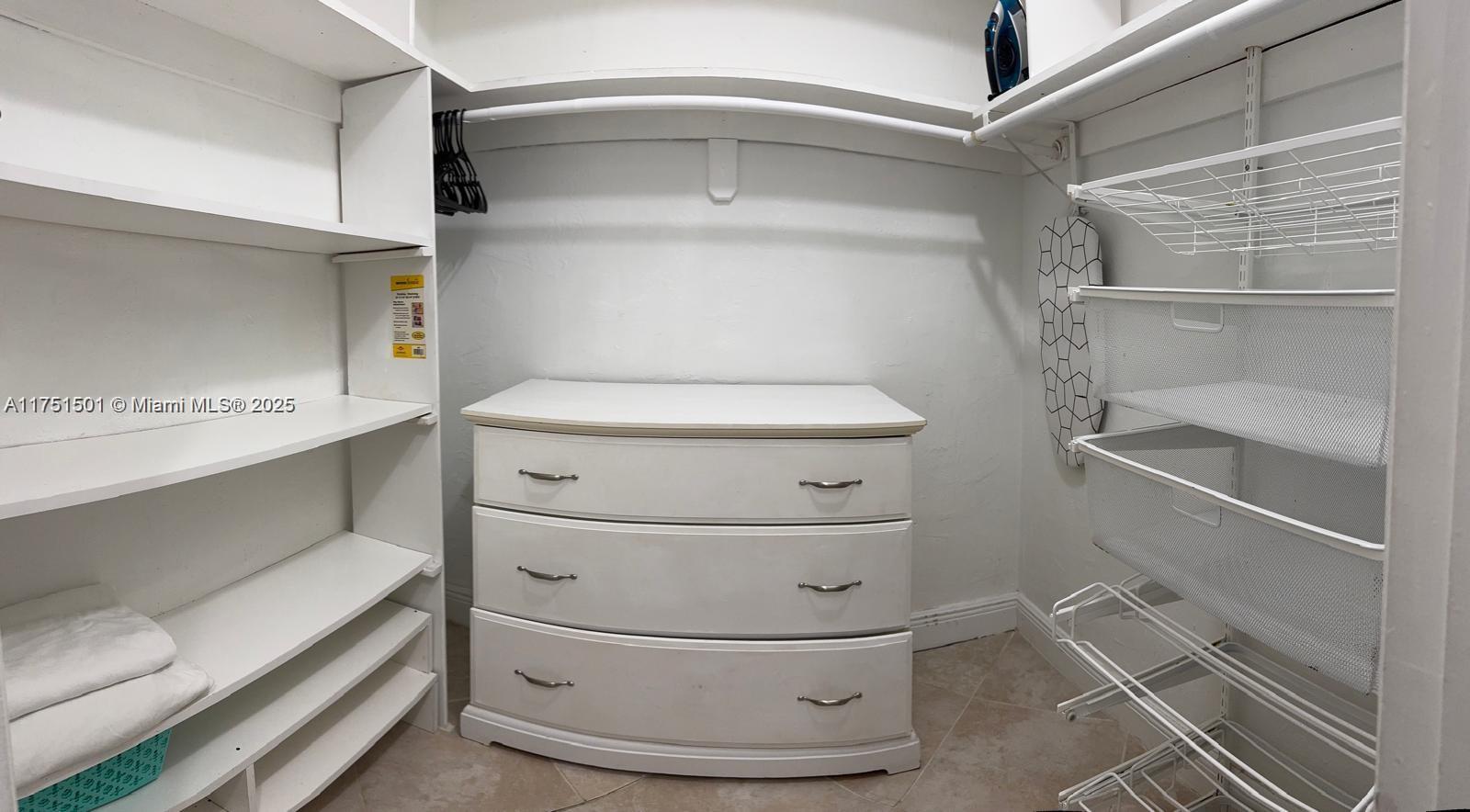 KEY BISCAYNE VI CONDO - Residential Lease