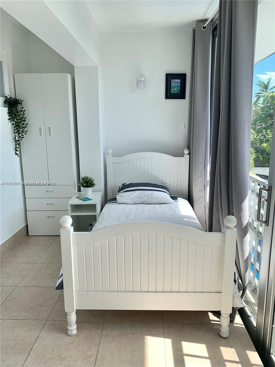 KEY BISCAYNE VI CONDO - Residential Lease