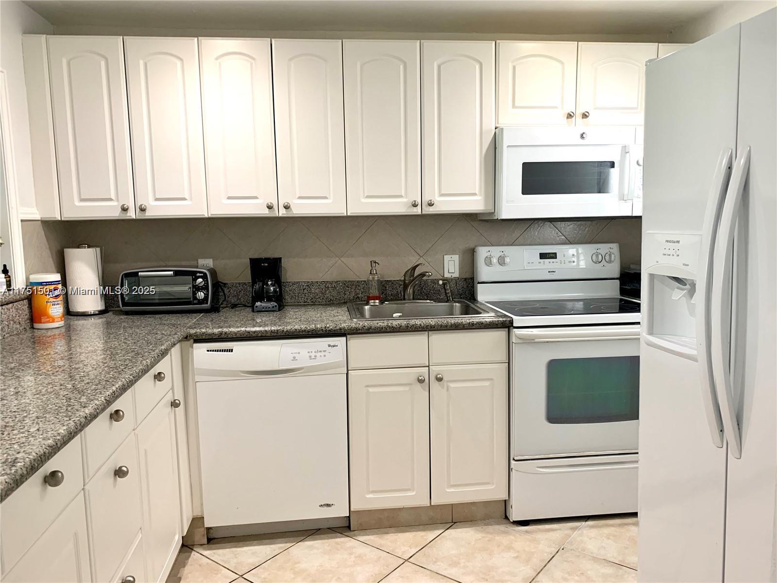 KEY BISCAYNE VI CONDO - Residential Lease