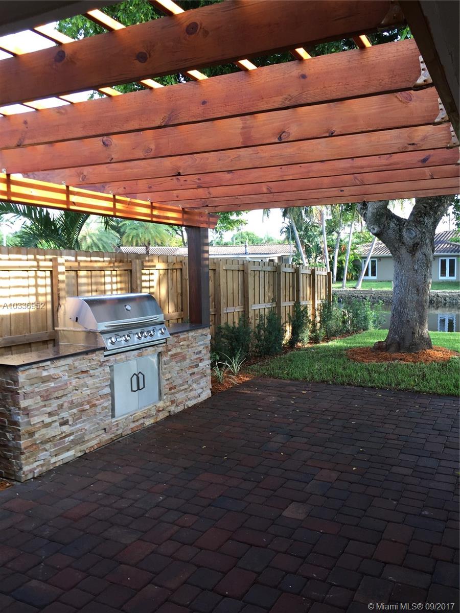 RIVER RIDGE - Residential