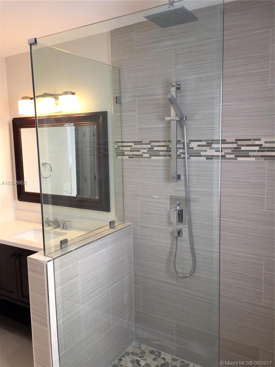 RIVER RIDGE - Residential