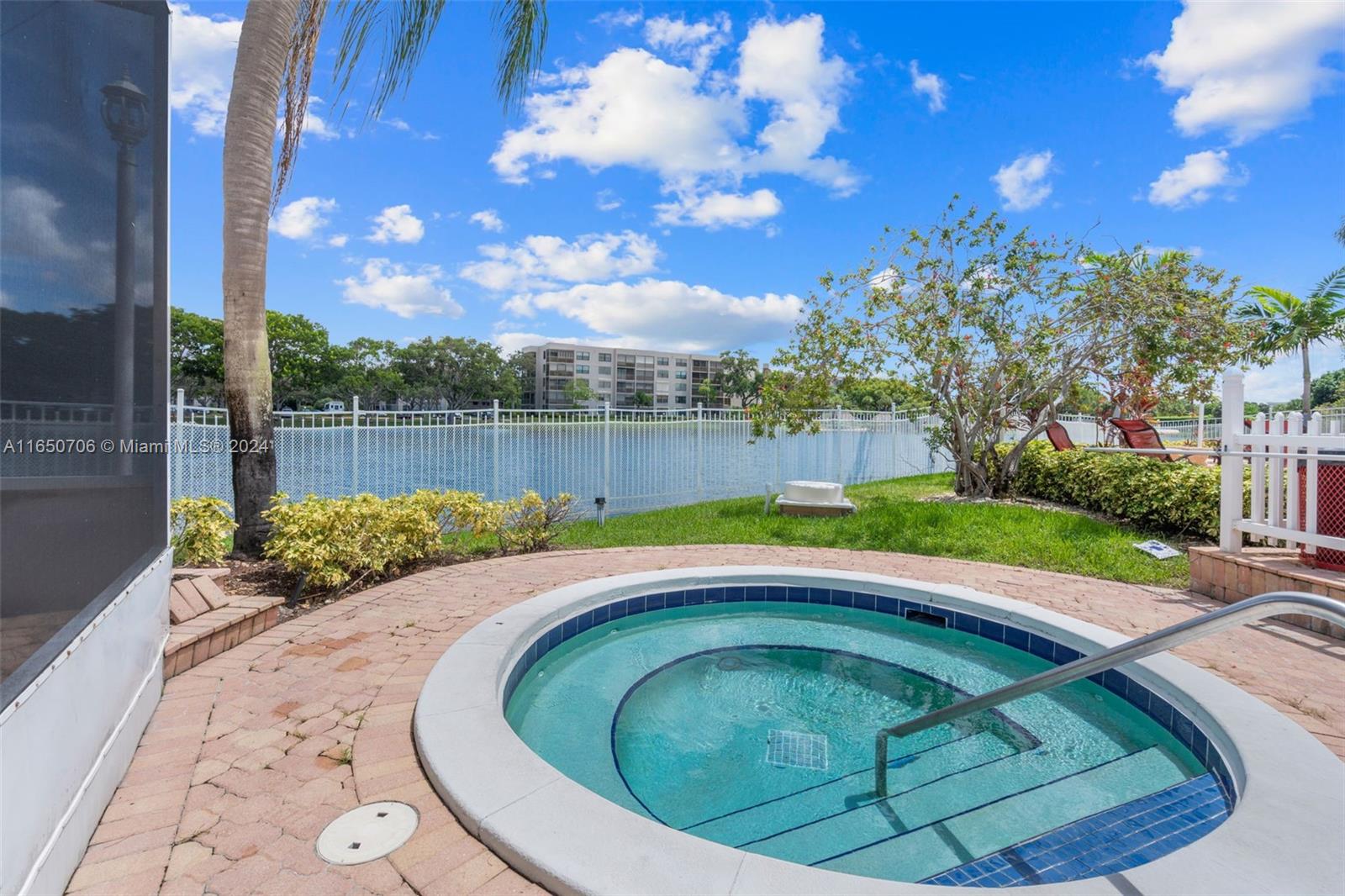 PEMBROKE LAKES SECTION EI - Residential