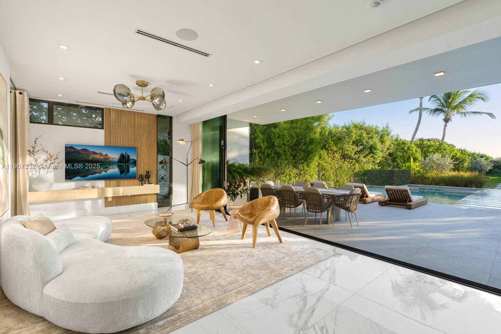 ALTOS DEL MAR NO 1 - Residential