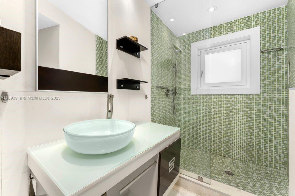 CORAL GABLES RIV SEC PT 1 - Residential