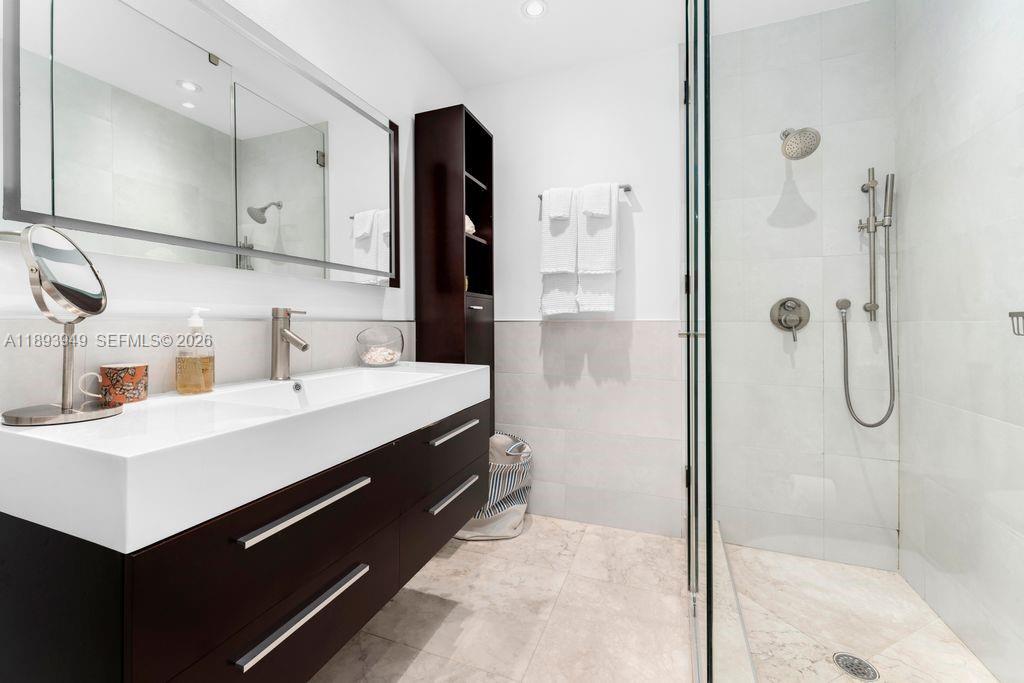 CORAL GABLES RIV SEC PT 1 - Residential