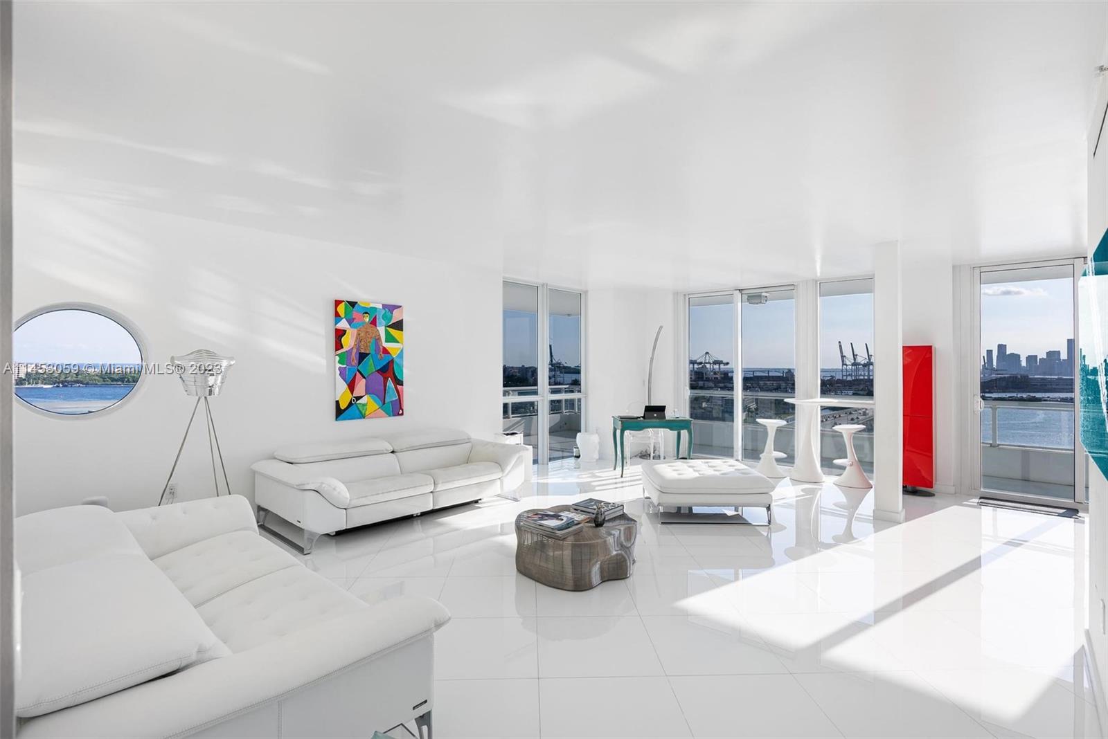 THE BENTLEY BAY CONDO - Residential