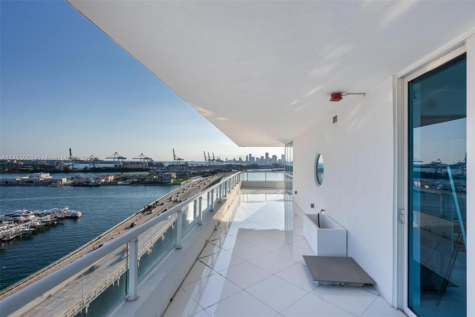 THE BENTLEY BAY CONDO - Residential