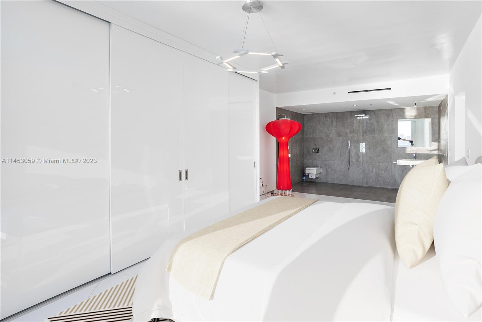 THE BENTLEY BAY CONDO - Residential