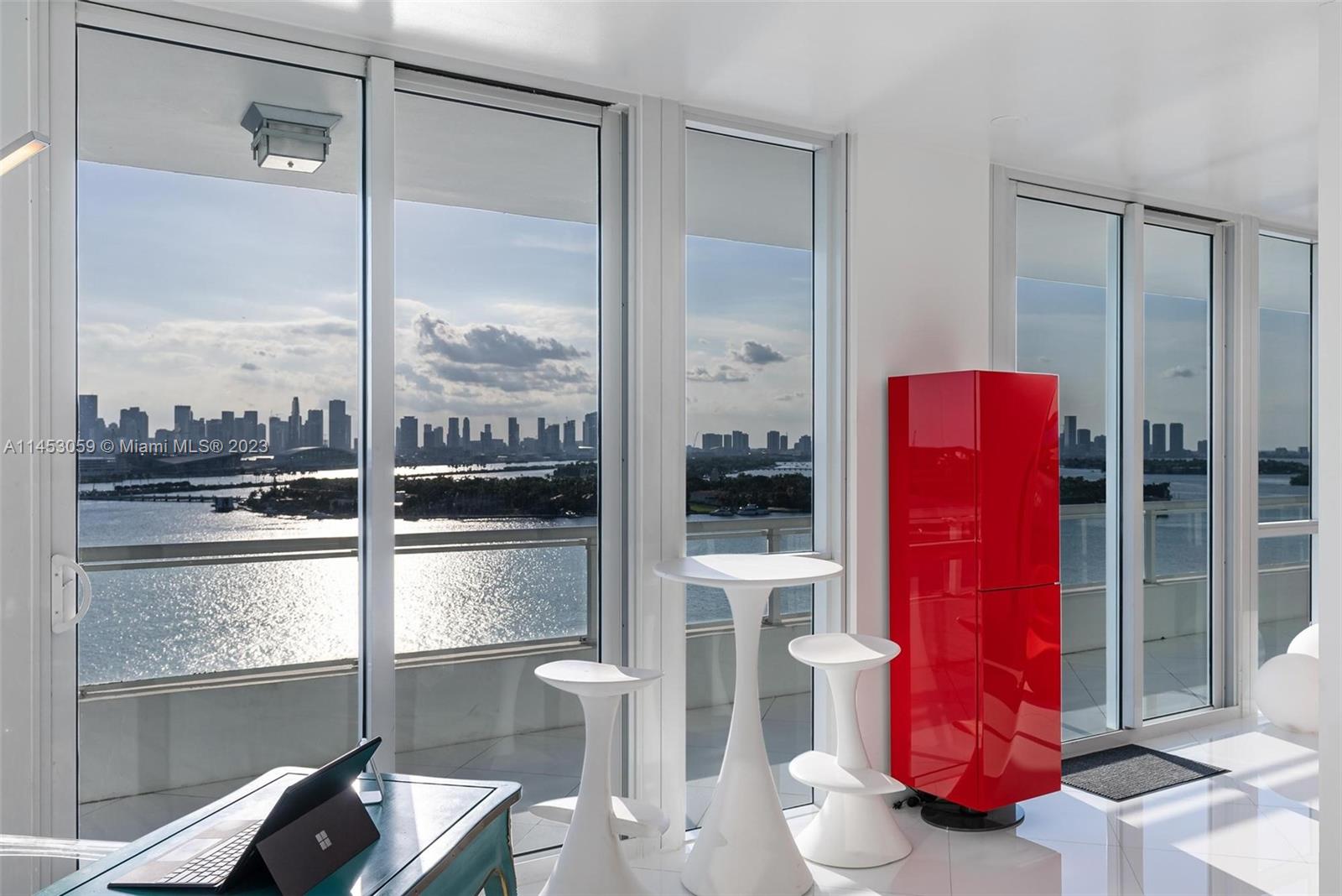 THE BENTLEY BAY CONDO - Residential