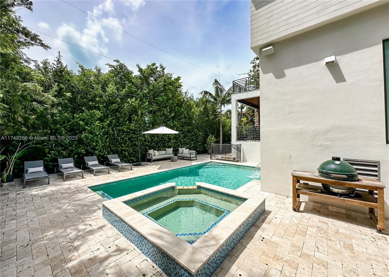 BISCAYNE KEY ESTATES - Residential