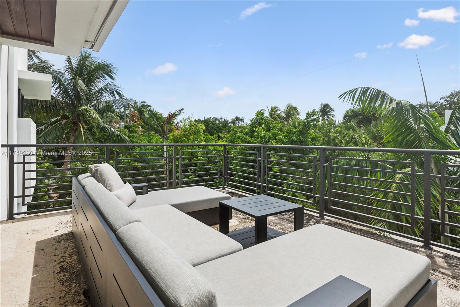 BISCAYNE KEY ESTATES - Residential