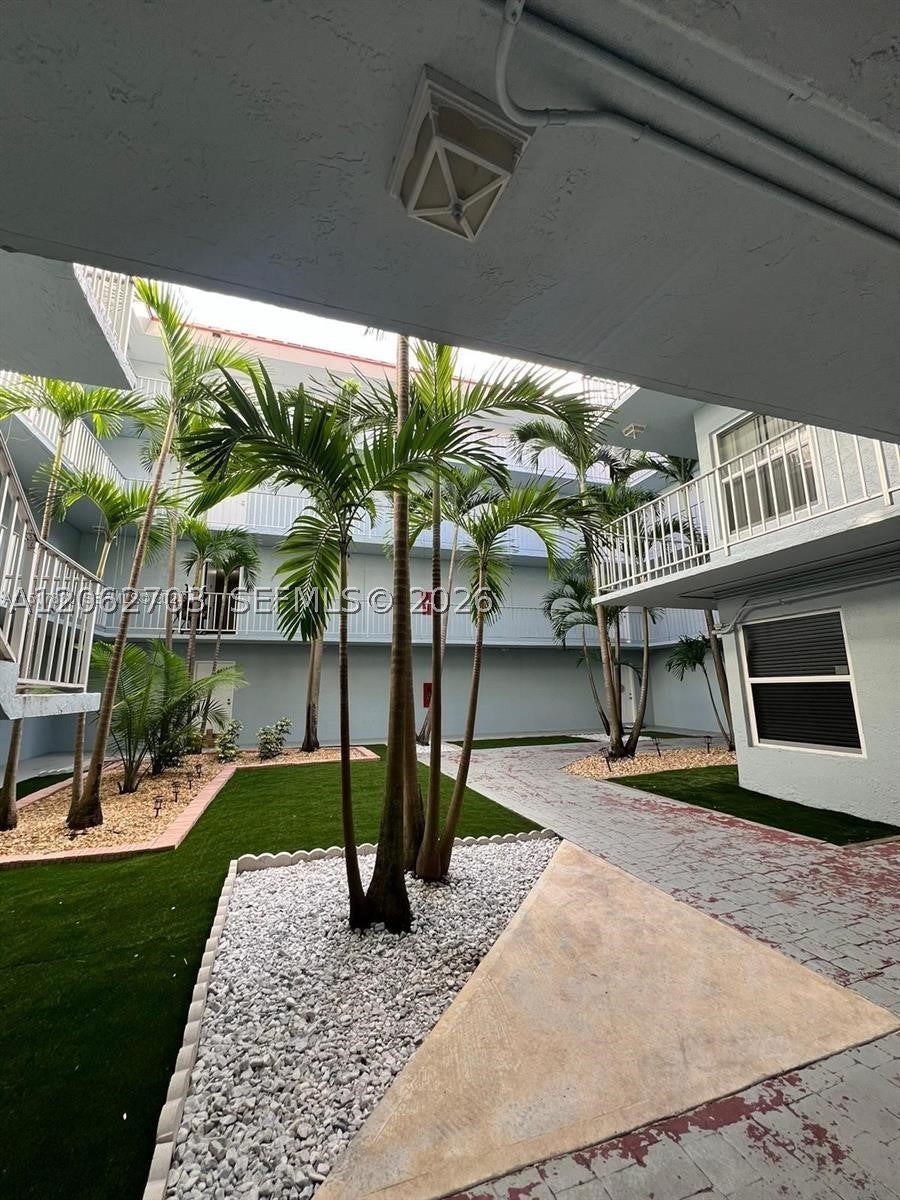 405 S Pine Island Rd 401D, Plantation FL 33324