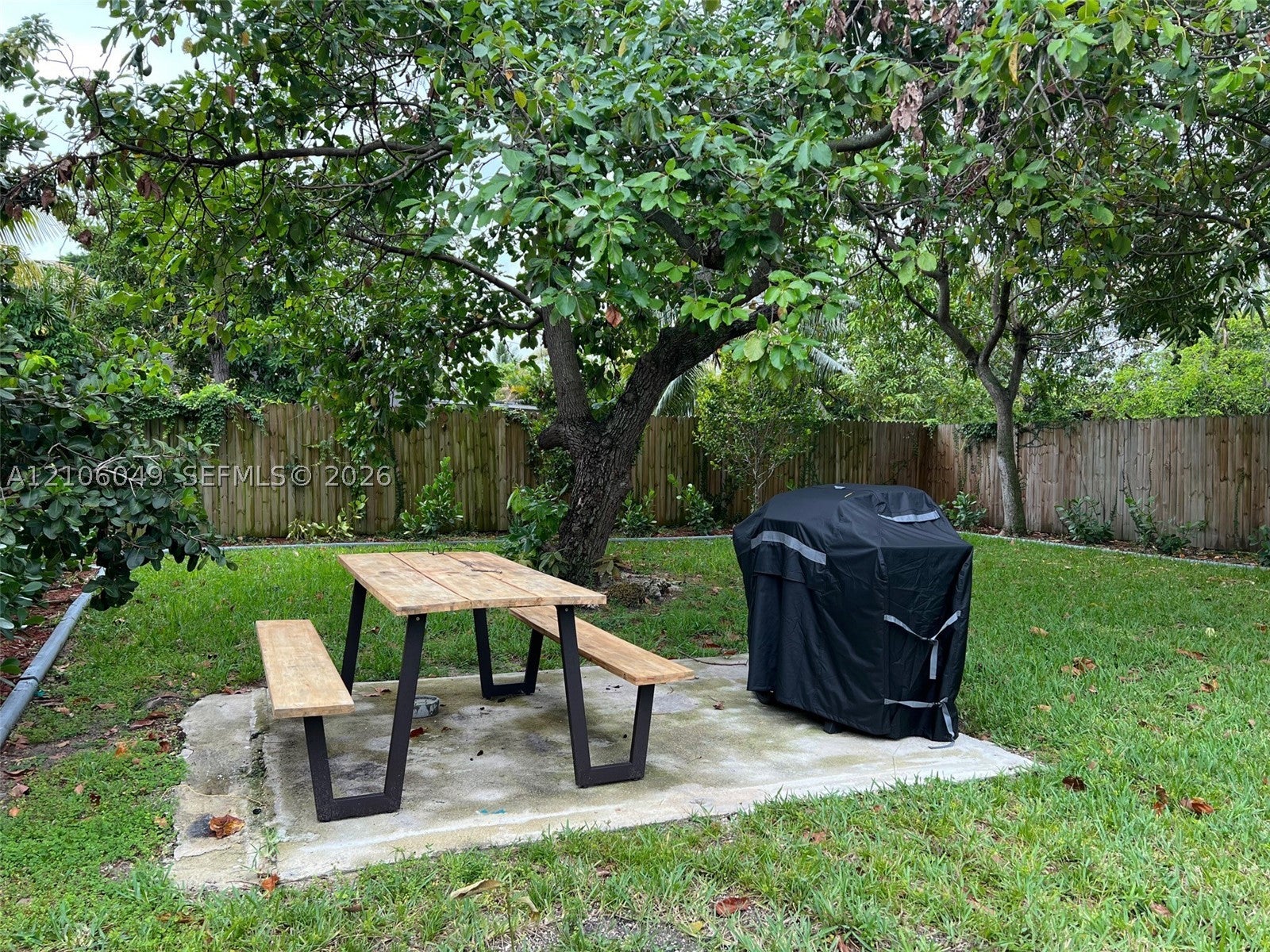 1438 NW 27th St