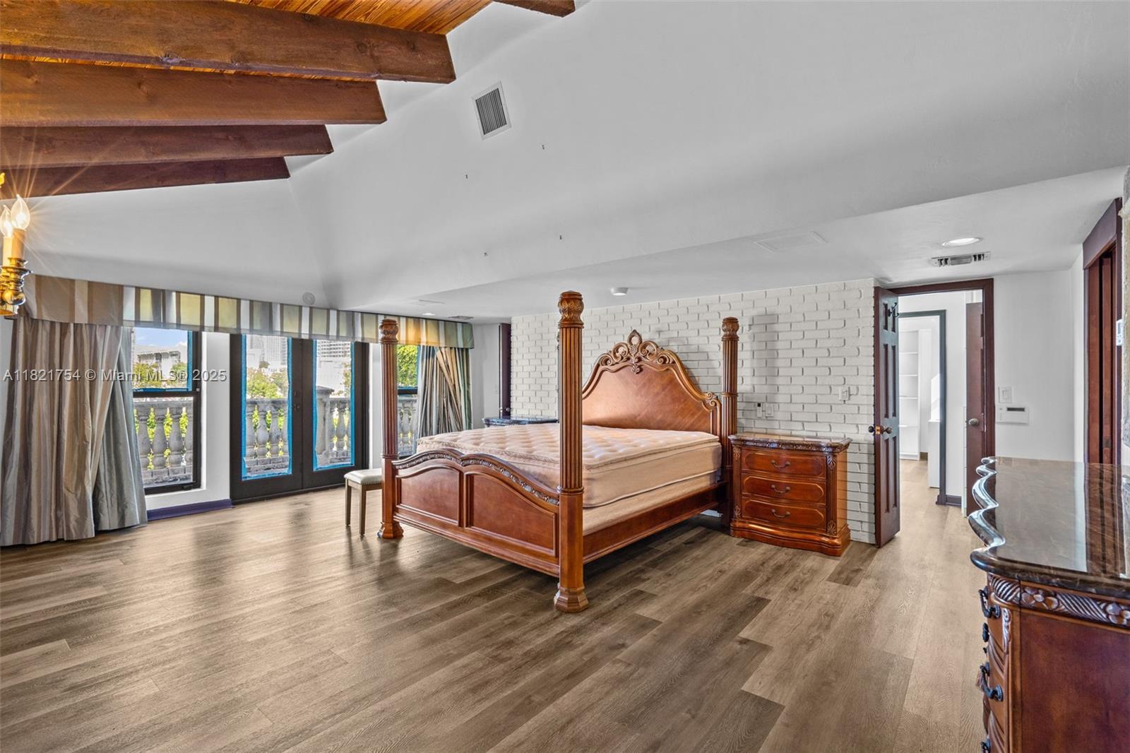 DIPLOMAT GOLF ESTATES - Residential