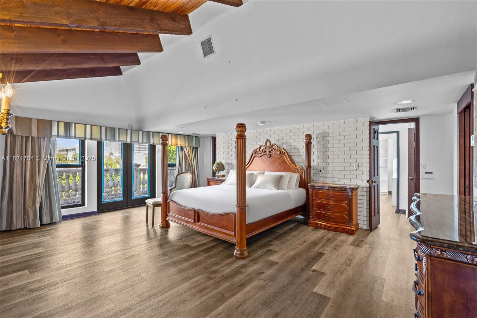 DIPLOMAT GOLF ESTATES - Residential