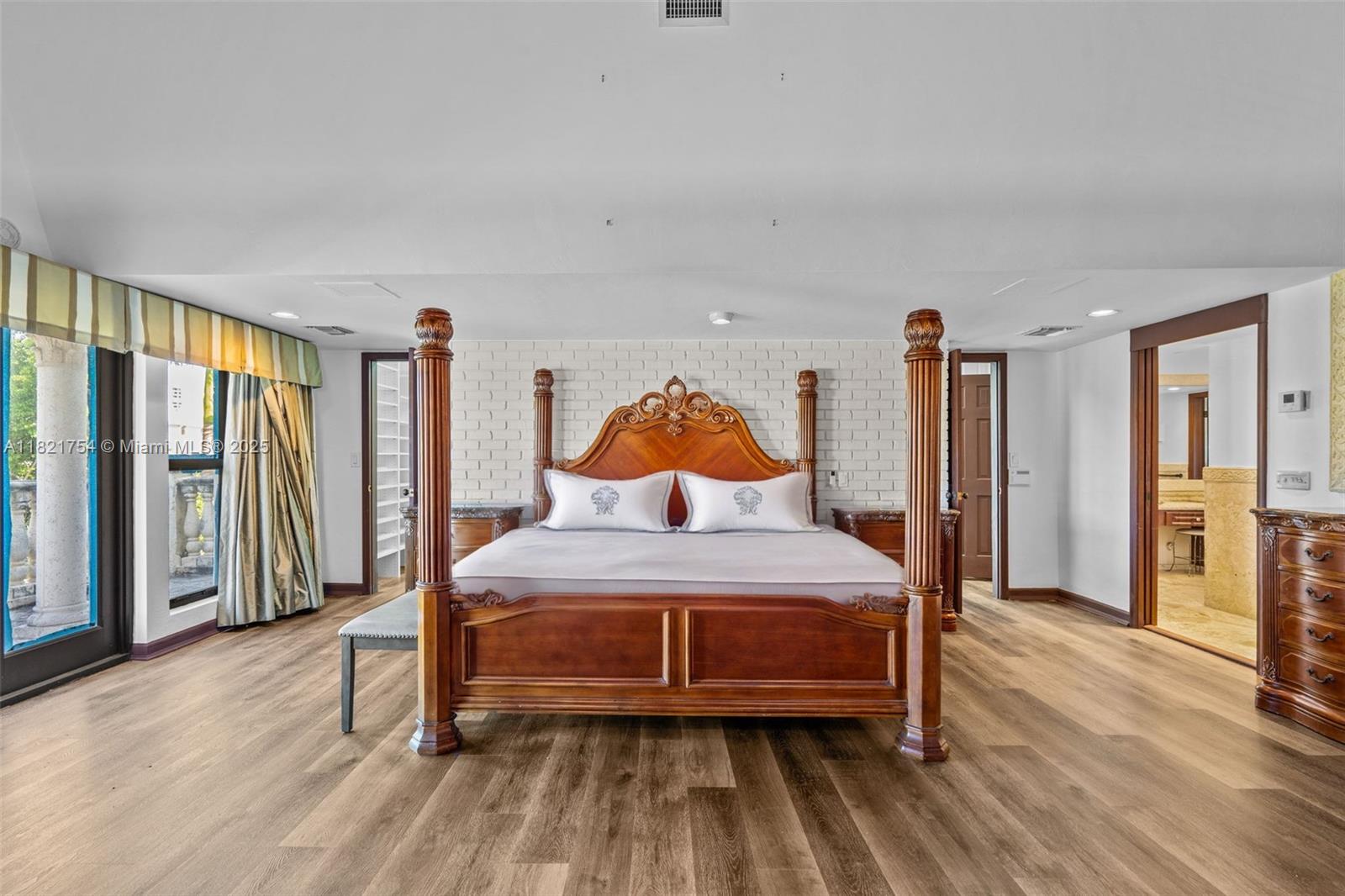 DIPLOMAT GOLF ESTATES - Residential