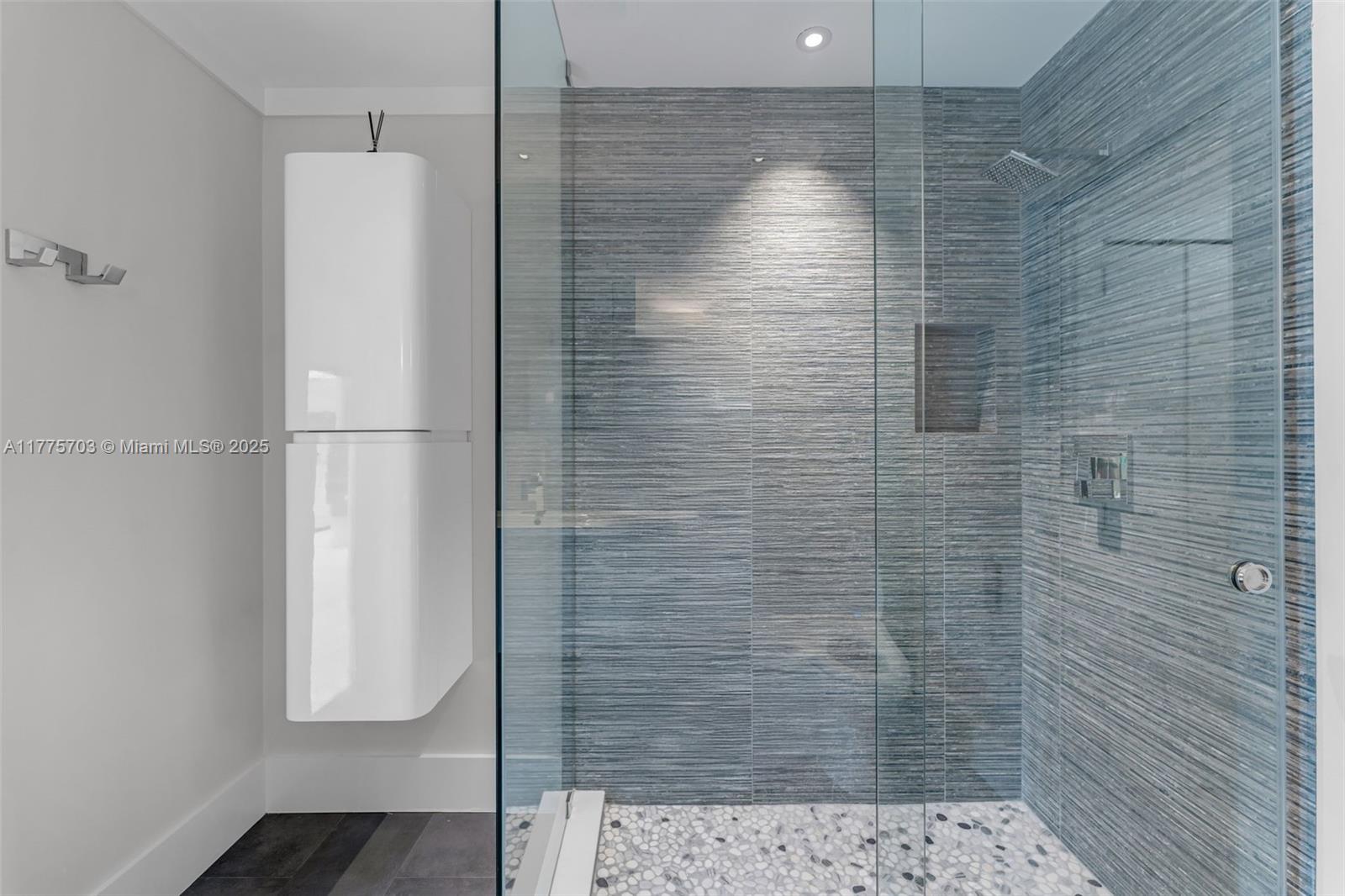 AMD & CORR PLAT OF SUNRIS - Residential