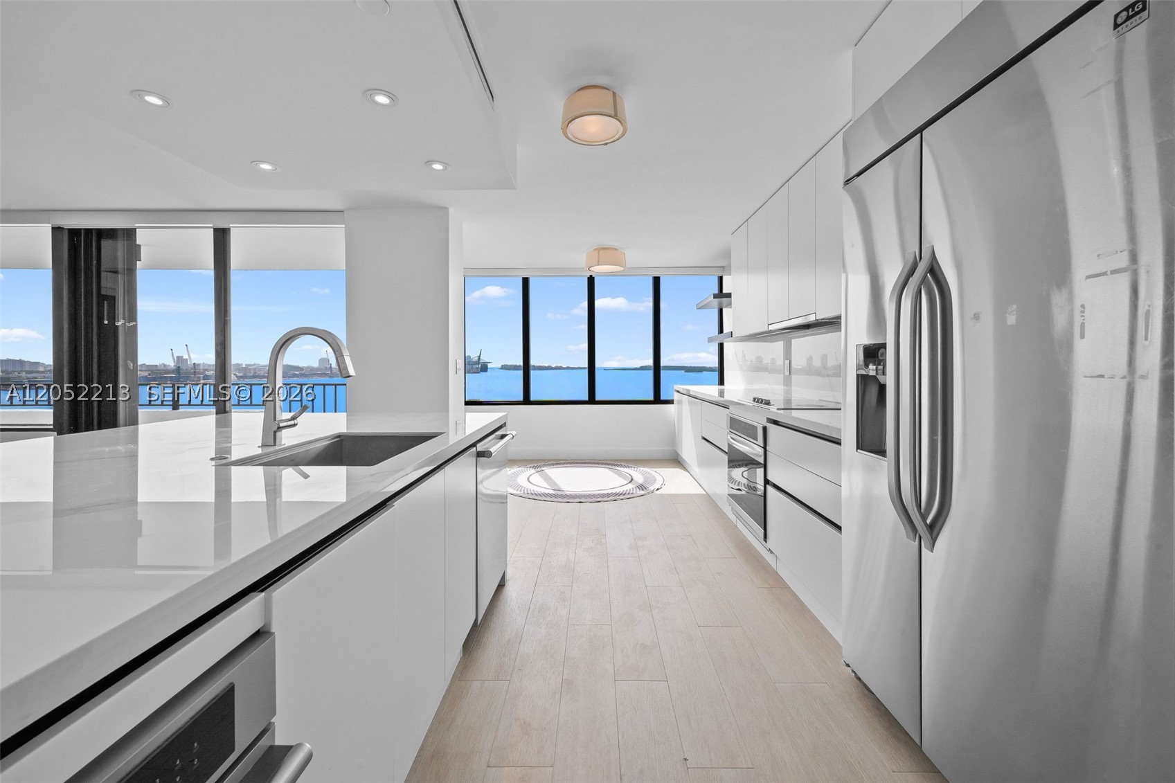 520 Brickell Key Dr A1206