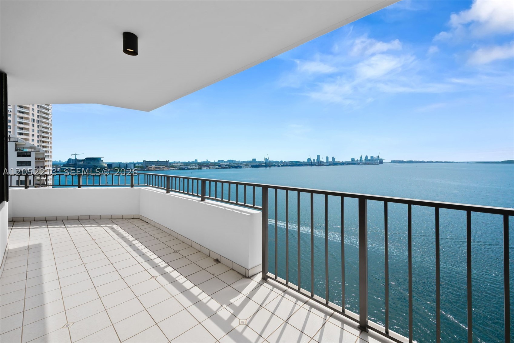 520 Brickell Key Dr A1206