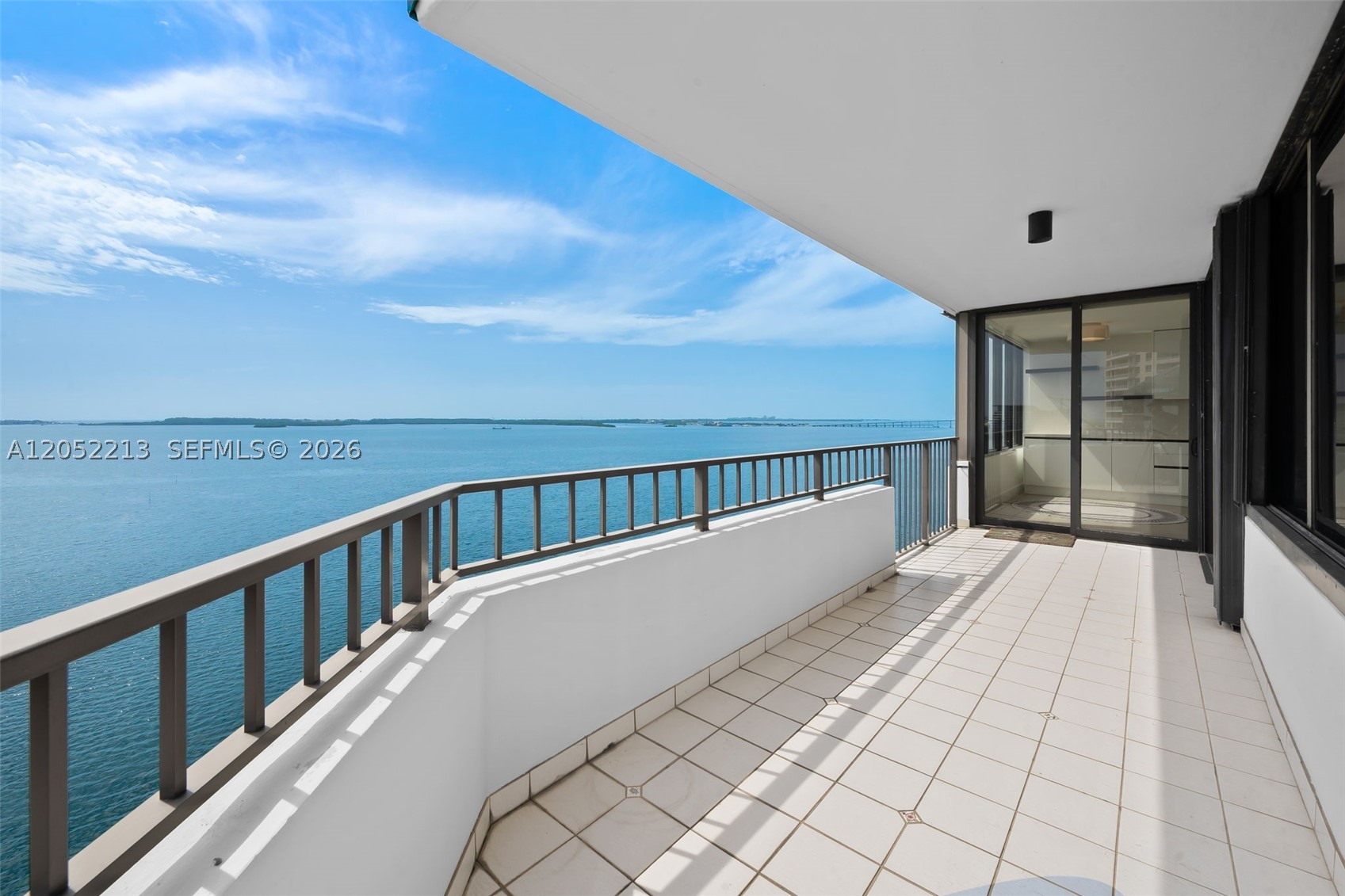 520 Brickell Key Dr A1206