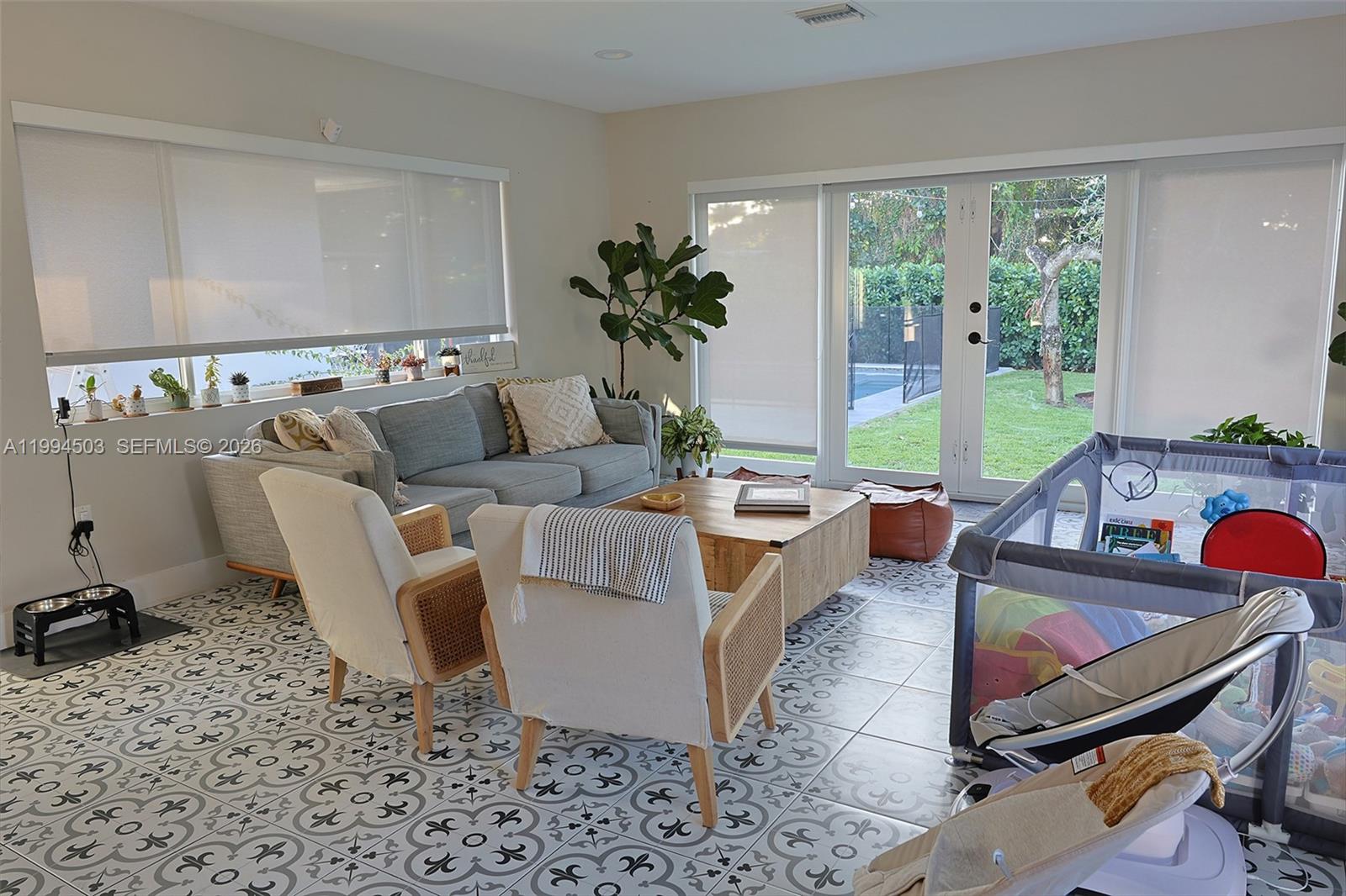 SHORELAND HEIGHTS - Residential