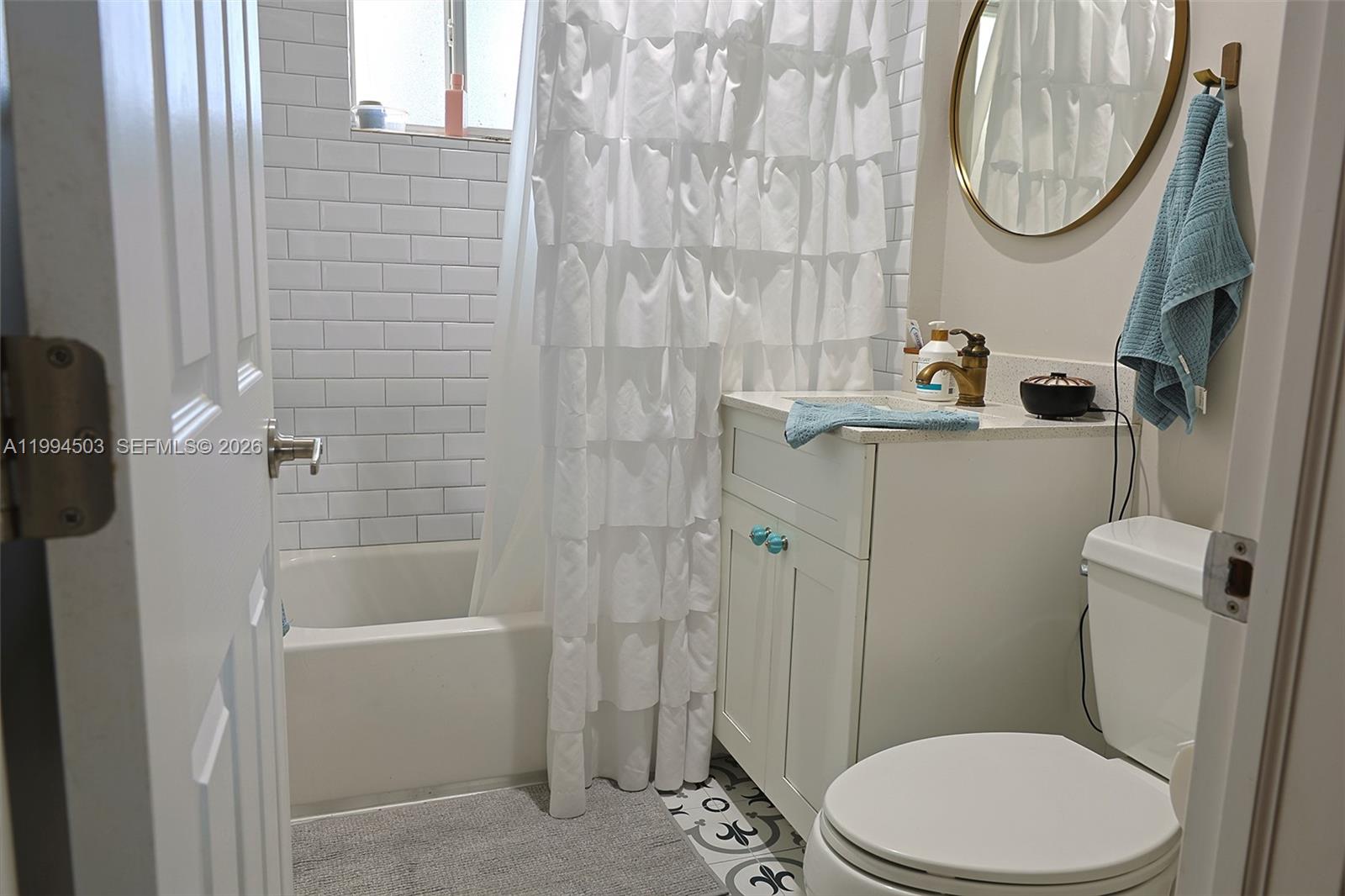 SHORELAND HEIGHTS - Residential