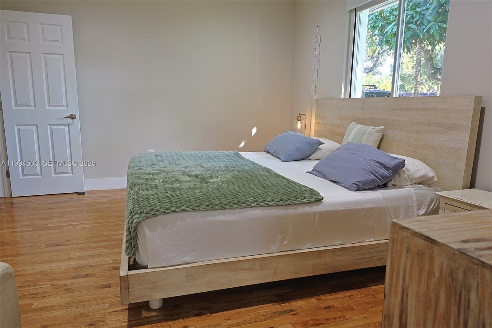 SHORELAND HEIGHTS - Residential