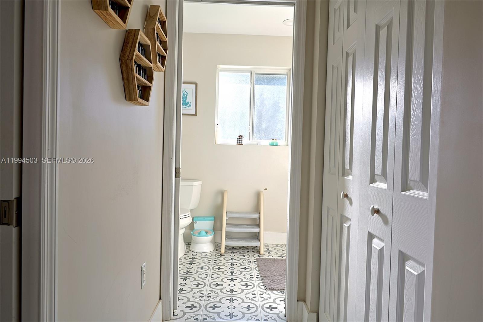 SHORELAND HEIGHTS - Residential